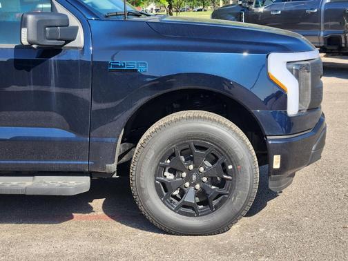 2025 Ford F-150 Lightning XLT