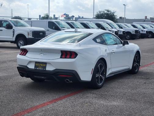 2025 Ford Mustang EcoBoost