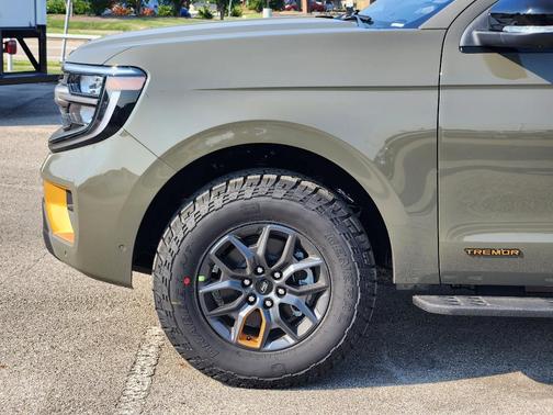 2025 Ford Expedition Tremor