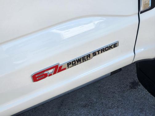 2025 Ford F-350 Lariat Super Duty