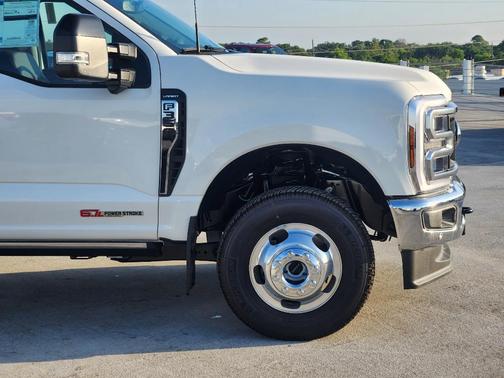 2025 Ford F-350 Lariat Super Duty