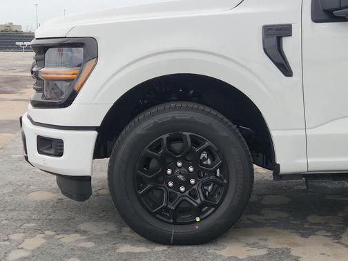 Oxford White 2026 Ford F-150 XLT