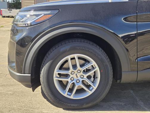 Agate Black Metallic 2026 Ford Explorer Active
