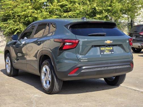 2025 Chevrolet Trax LS