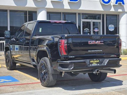 2024 GMC Sierra 2500 AT4