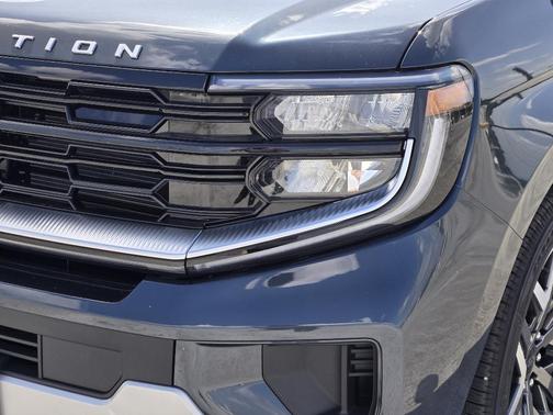 Stone Blue Metallic 2026 Ford Expedition Platinum