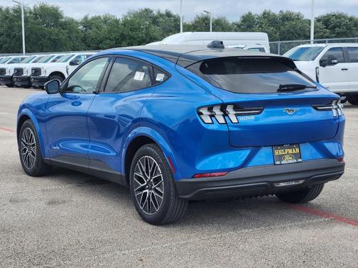 2025 Ford Mustang Mach-E Premium
