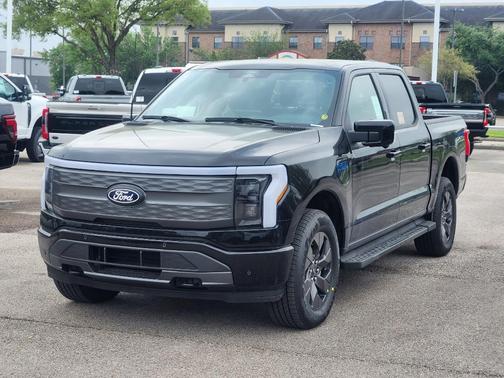 2025 Ford F-150 Lightning LARIAT
