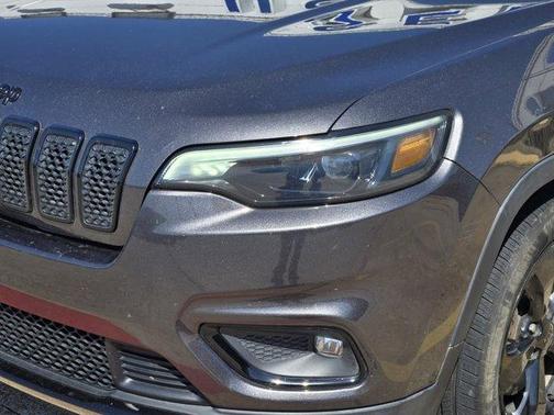 Granite Crystal Clearcoat Metallic 2020 Jeep Cherokee Latitude Plus