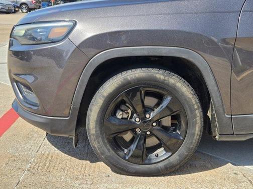 Granite Crystal Clearcoat Metallic 2020 Jeep Cherokee Latitude Plus