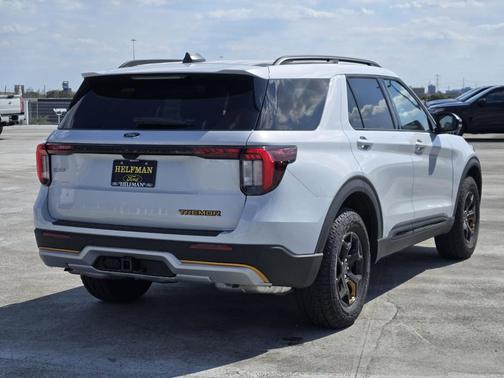Space White Metallic 2026 Ford Explorer Tremor