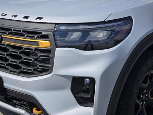 Space White Metallic 2026 Ford Explorer Tremor