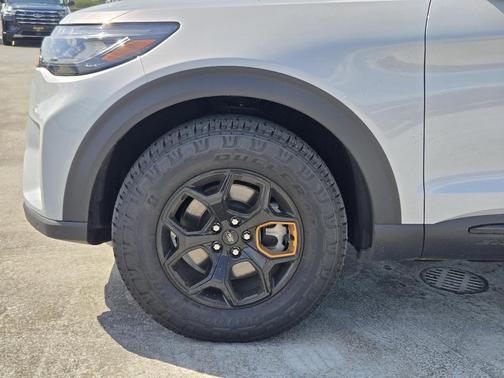 Space White Metallic 2026 Ford Explorer Tremor