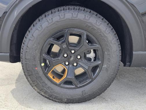Agate Black Metallic 2026 Ford Explorer Tremor