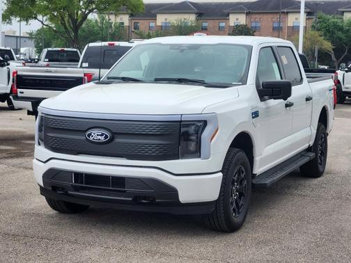 2025 Ford F-150 Lightning XLT