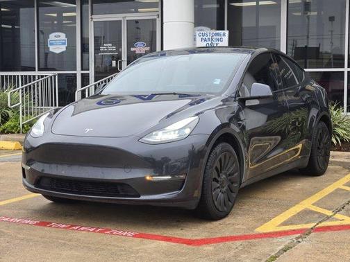 2024 Tesla Model Y Long Range