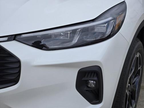 2026 Ford Escape Platinum