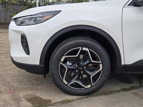 2026 Ford Escape Platinum