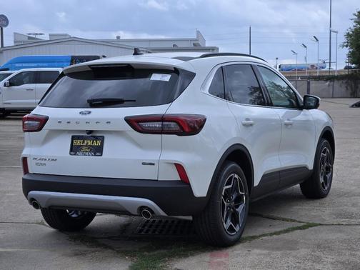 2026 Ford Escape Platinum