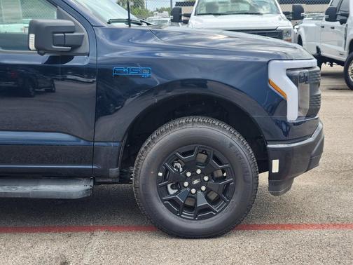 2025 Ford F-150 Lightning XLT