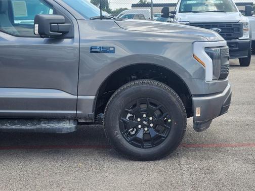 2025 Ford F-150 Lightning XLT