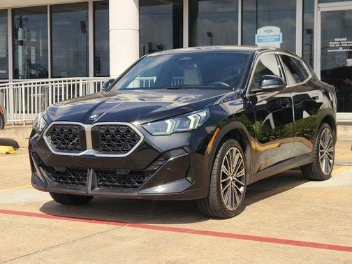 Black Sapphire Metallic 2025 BMW X2 xDrive28i