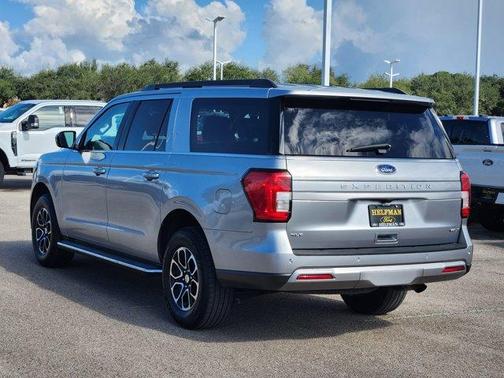 2022 Ford Expedition Max XLT