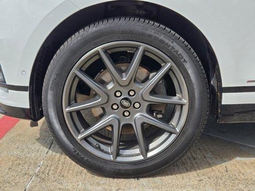 Fuji White 2021 Land Rover Range Rover Velar R-Dynamic S