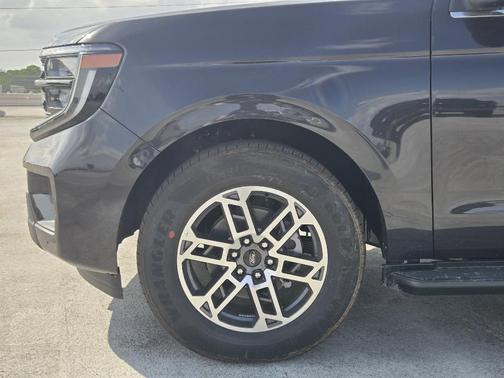 Dark Matter Gray Metallic 2026 Ford Expedition Max Active