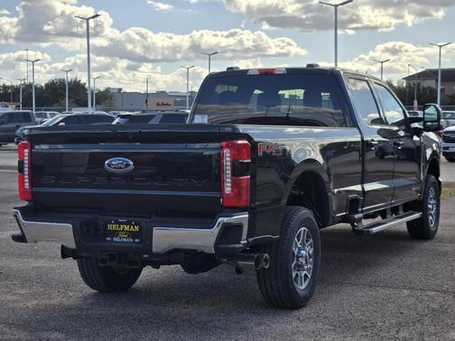 Agate Black Metallic 2026 Ford F-350 Lariat Super Duty