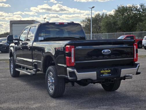 Agate Black Metallic 2026 Ford F-350 Lariat Super Duty