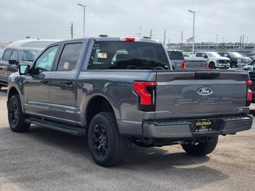 2025 Ford F-150 Lightning XLT