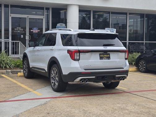 Space White Metallic 2025 Ford Explorer Platinum