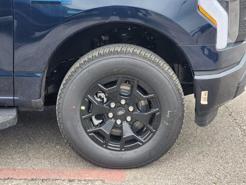 2025 Ford F-150 Lightning XLT