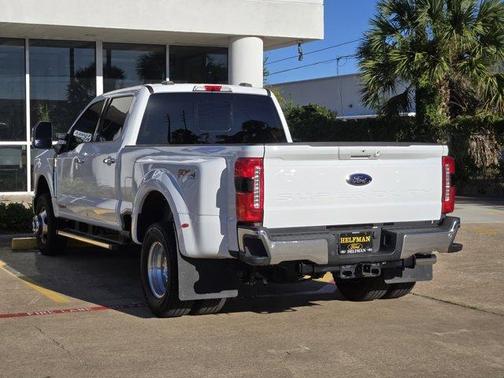 2025 Ford F-350 Lariat Super Duty