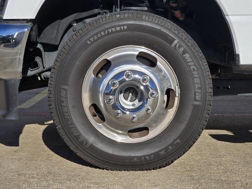 2025 Ford F-350 Lariat Super Duty