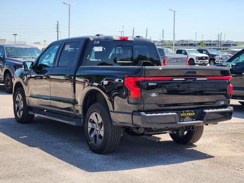 2025 Ford F-150 Lightning LARIAT
