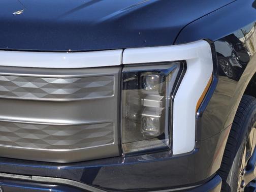 2025 Ford F-150 Lightning LARIAT