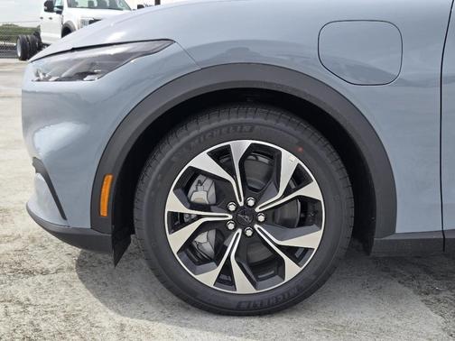 Glacier Gray Metallic 2026 Ford Mustang Mach-E Select