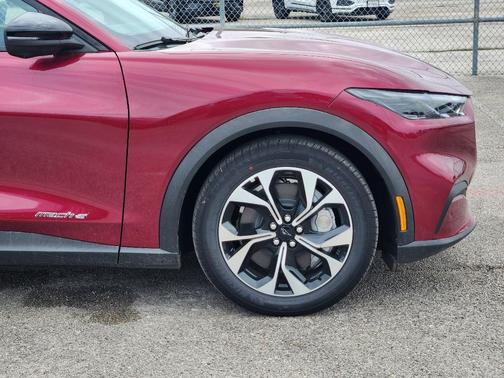 2025 Ford Mustang Mach-E Select