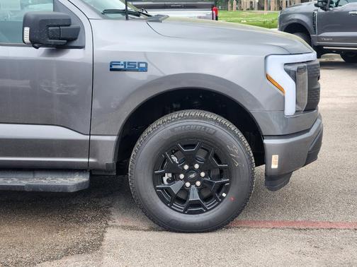2025 Ford F-150 Lightning XLT