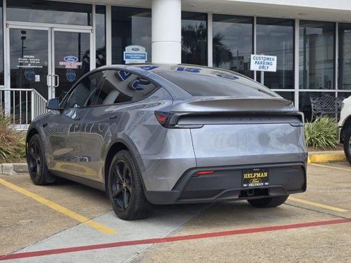 2026 Tesla Model Y PREMIUM