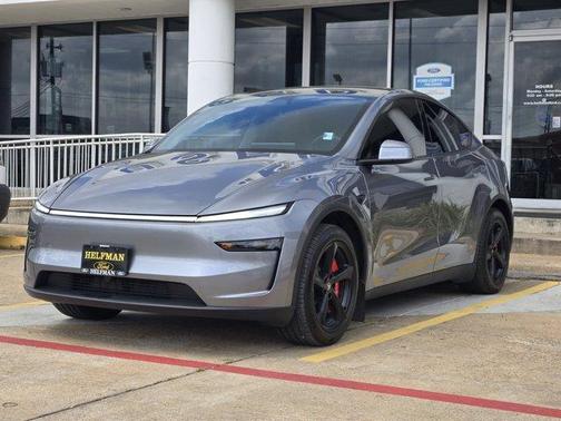 2026 Tesla Model Y PREMIUM