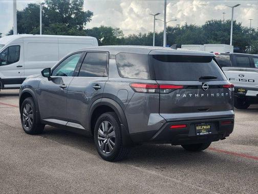2024 Nissan Pathfinder S