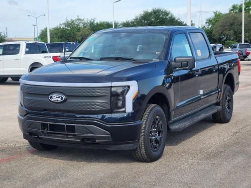 2025 Ford F-150 Lightning XLT
