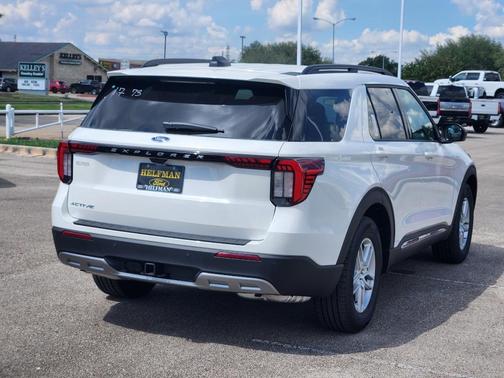 2025 Ford Explorer Active