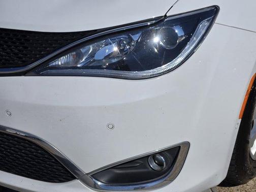 2018 Chrysler Pacifica Touring-L