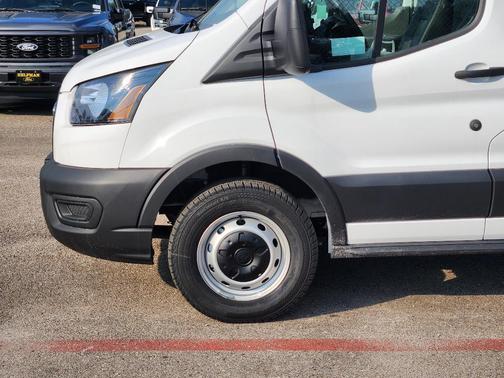 2025 Ford Transit-250 148 WB Medium Roof Cargo