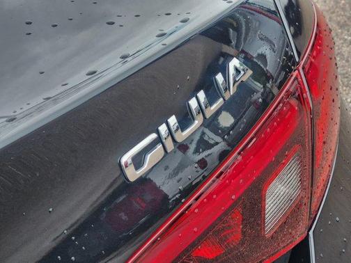 2023 Alfa Romeo Giulia Base