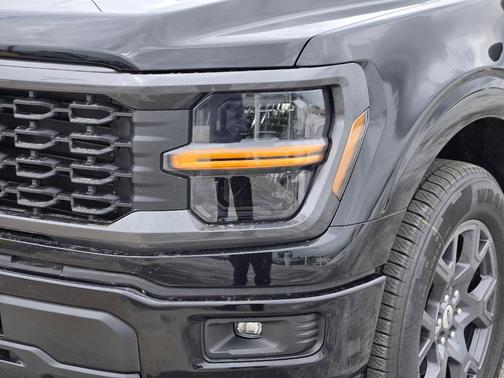 Agate Black Metallic 2026 Ford F-150 STX